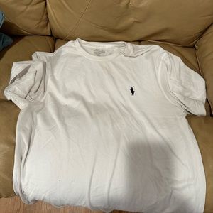 Polo tee shirt very good condition / white